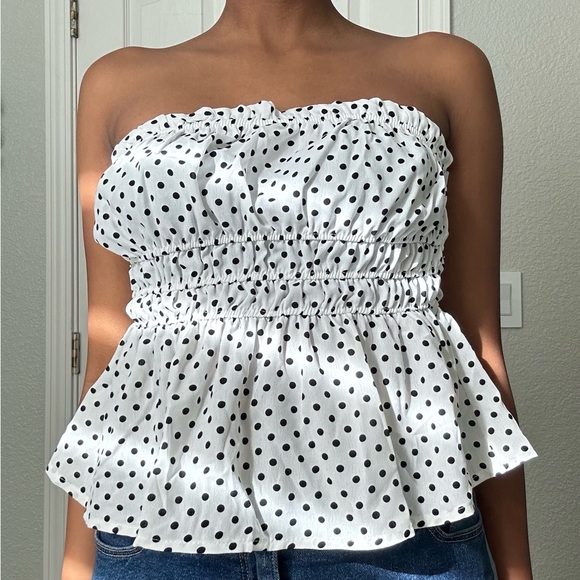 Haute Monde Tops - NWT Haute Monde Polka Dot Strapless Top